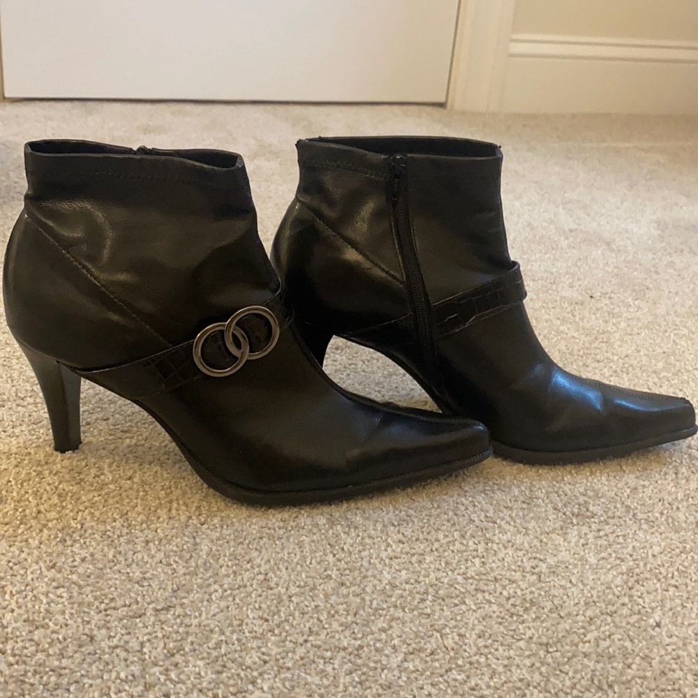 Dolce Vita Black Booties